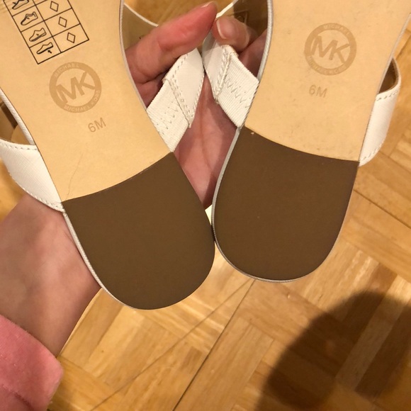 MK white sandals - Picture 2 of 2